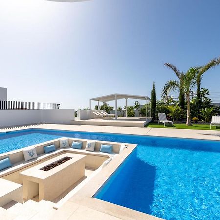 Gs Luxury Villa Andrea, Quiet Luxury, Sunset With Sea Views 阿德耶 外观 照片