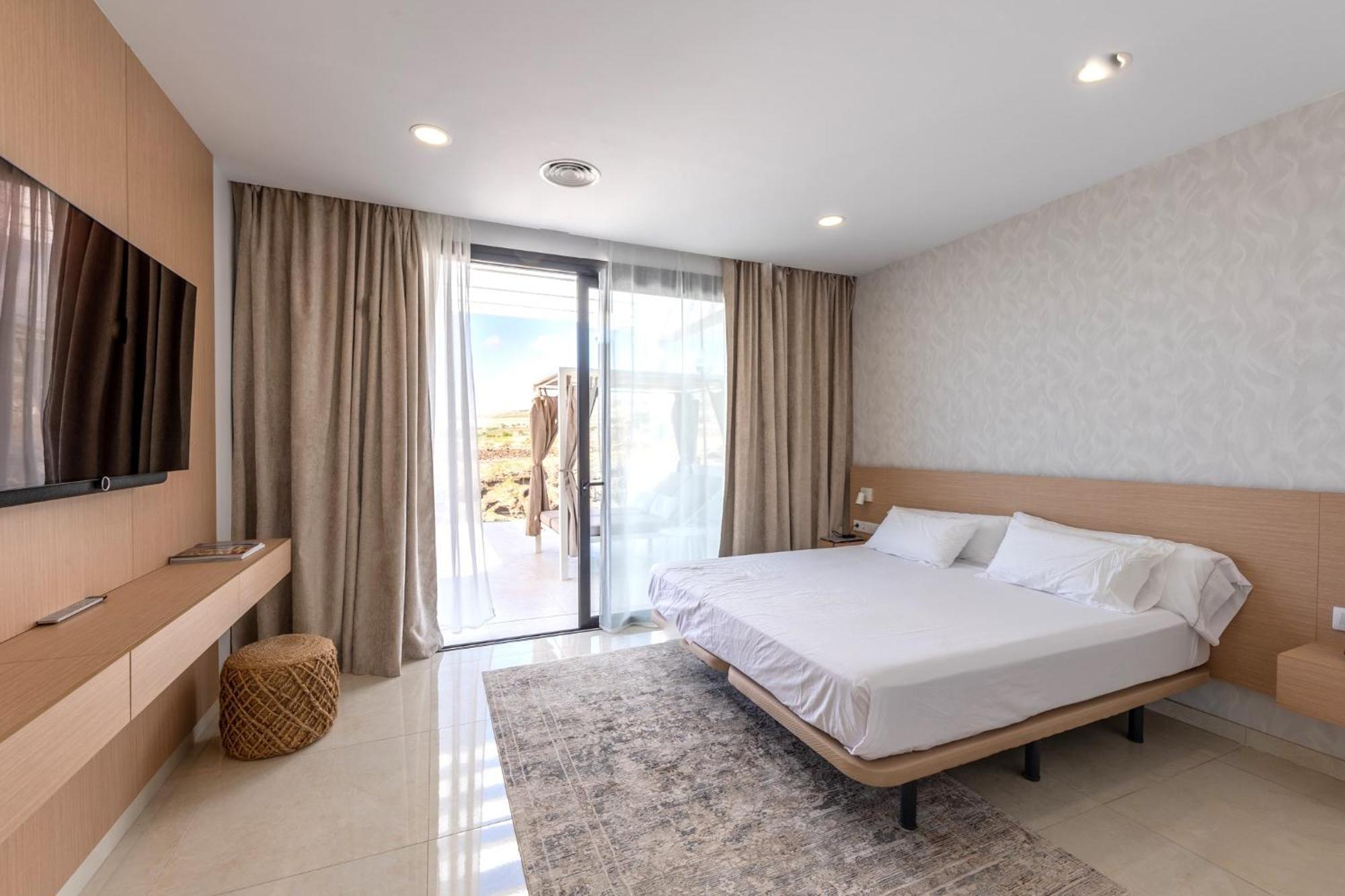 Villa Andrea, Quiet Luxury, Sunset With Sea Views 阿德耶 外观 照片