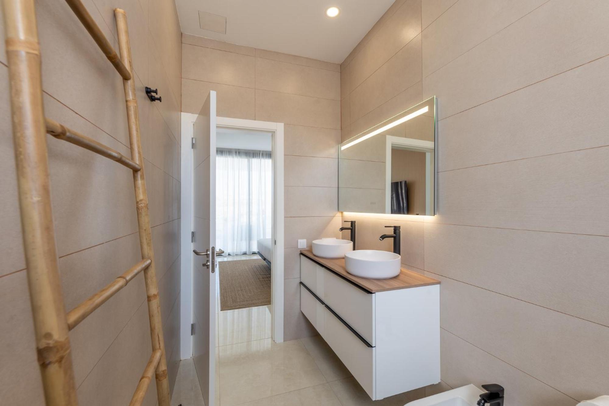 Villa Andrea, Quiet Luxury, Sunset With Sea Views 阿德耶 外观 照片